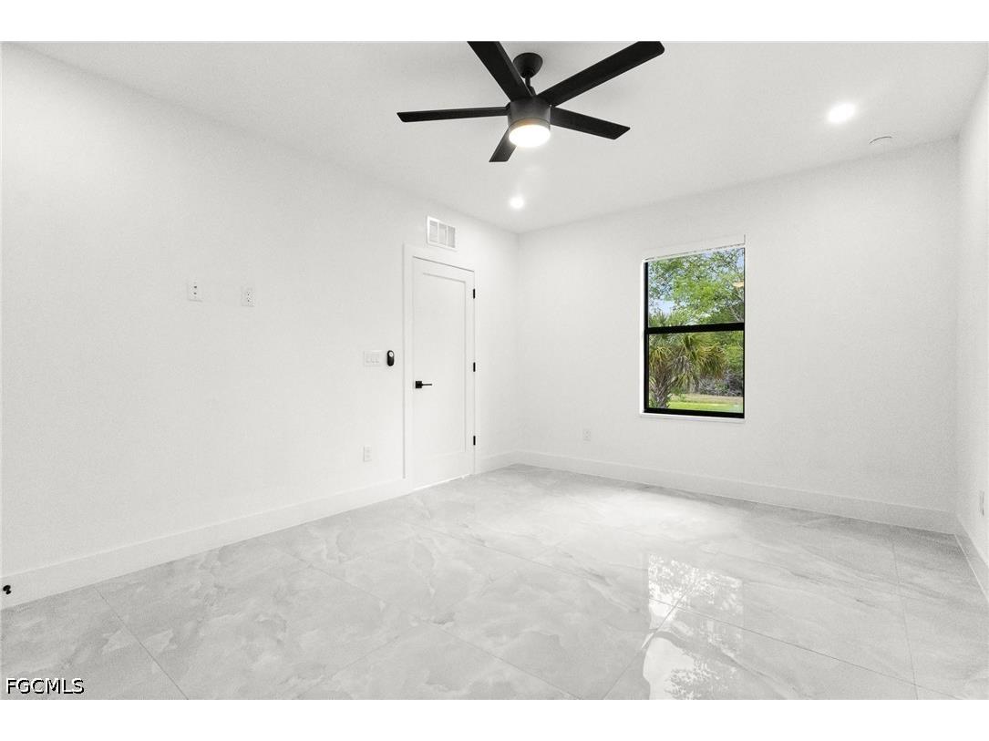 1137 Essex Street E Lehigh Acres FL 33974 2026015488 image8