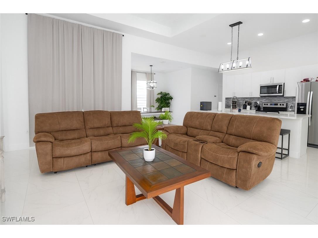 1137 NE 4 Avenue Cape Coral FL 33909 225067335 image6