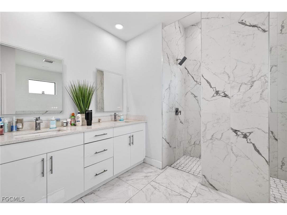 1137 NE 4th Avenue Cape Coral FL 33909 2026013234 image18
