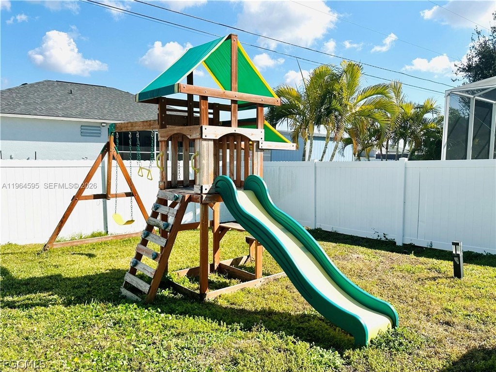 1137 NE 4th Place Cape Coral FL 33909 2026008740 image15