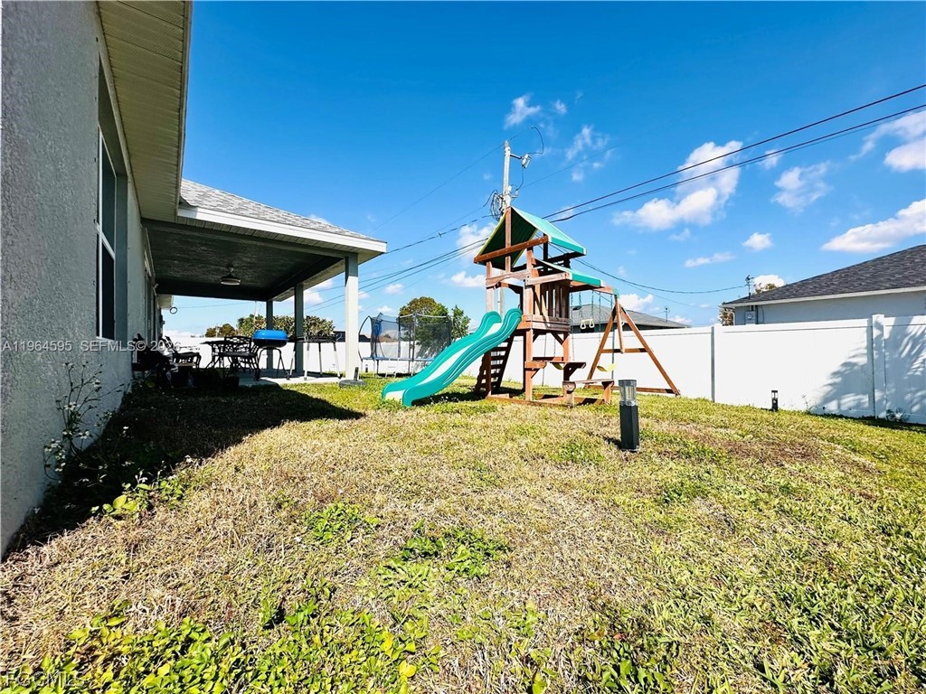 1137 NE 4th Place Cape Coral FL 33909 2026008740 image16