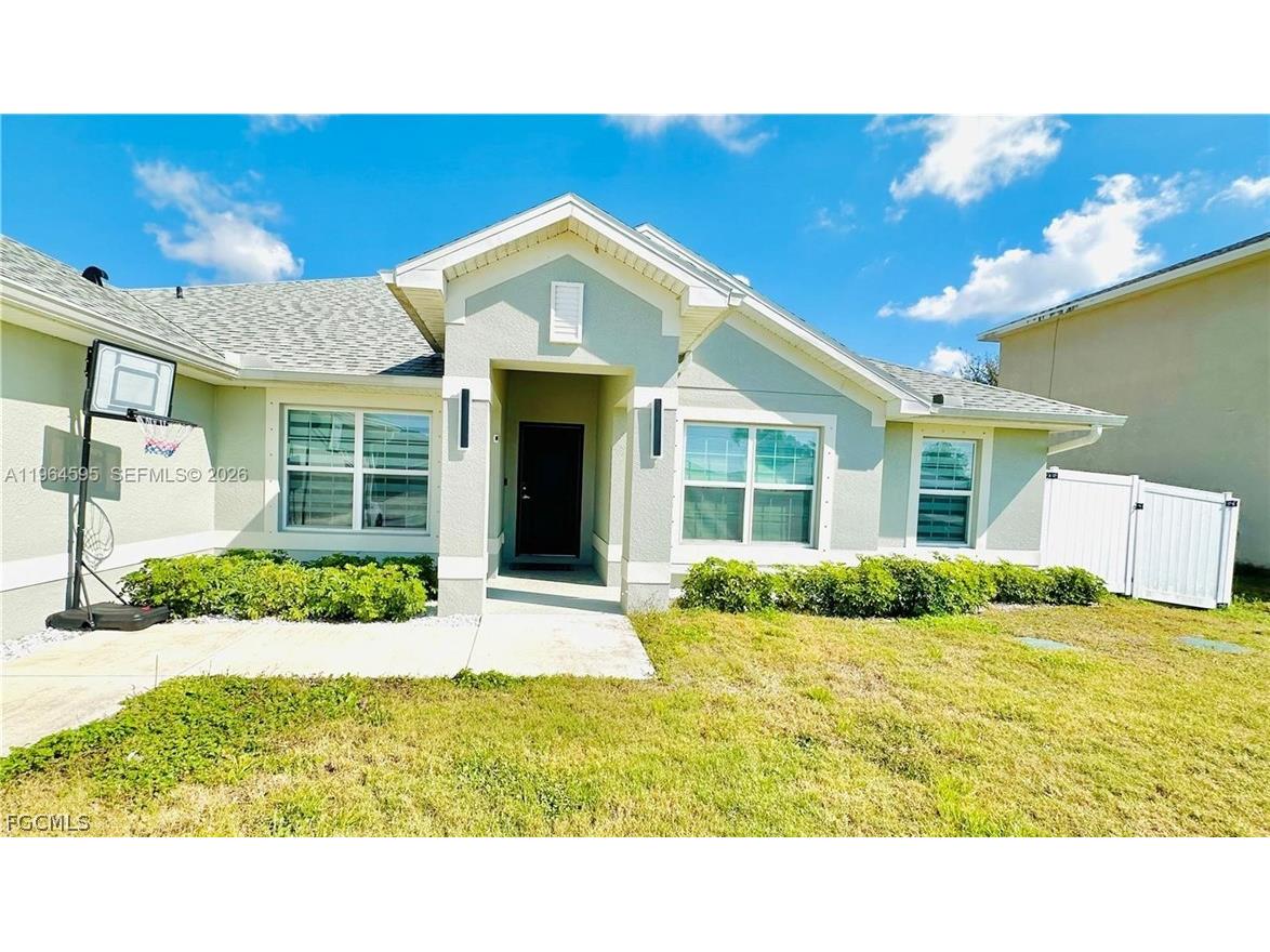 1137 NE 4th Place Cape Coral FL 33909 2026008740 image2