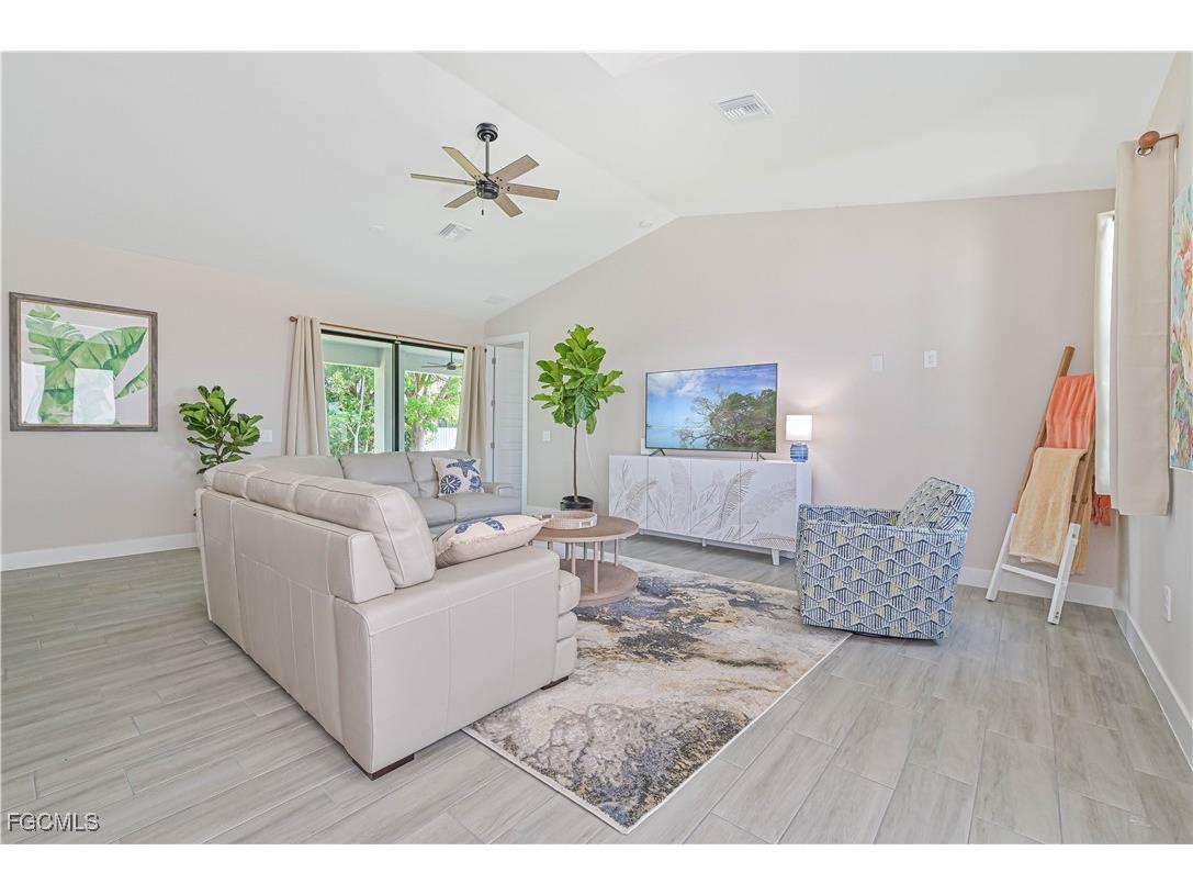 1137 SW 29th Terrace Cape Coral FL 33914 2026002192 image8