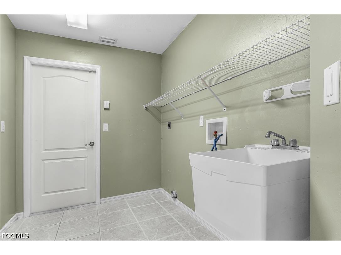 1137 SW 37th Street Cape Coral FL 33914 2026022172 image14
