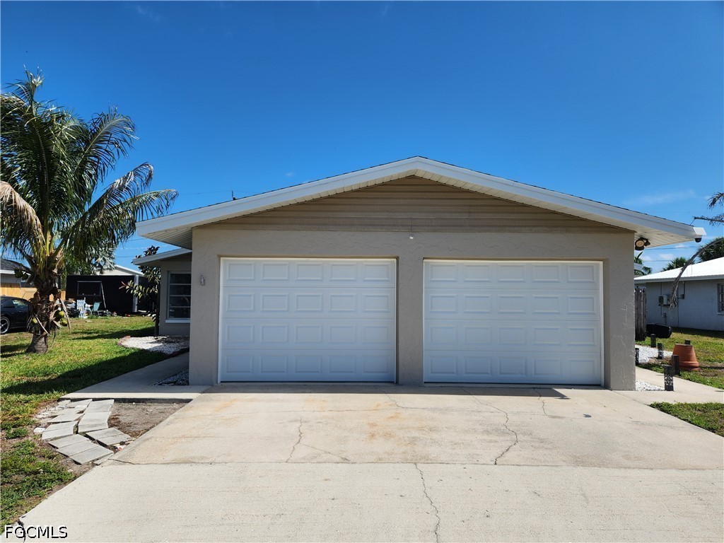 11370 & 11368 Summerwinds Court #70 Fort Myers FL 33908 2026022301 image3