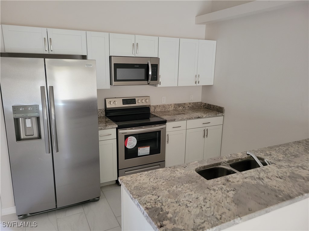1138/1140 SE 9th Court Cape Coral FL 33990 224081515 image2