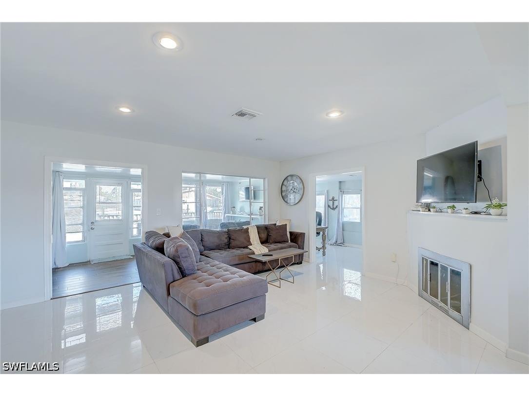 1138 Harbor Drive Fort Myers FL 33917 226013975 image9