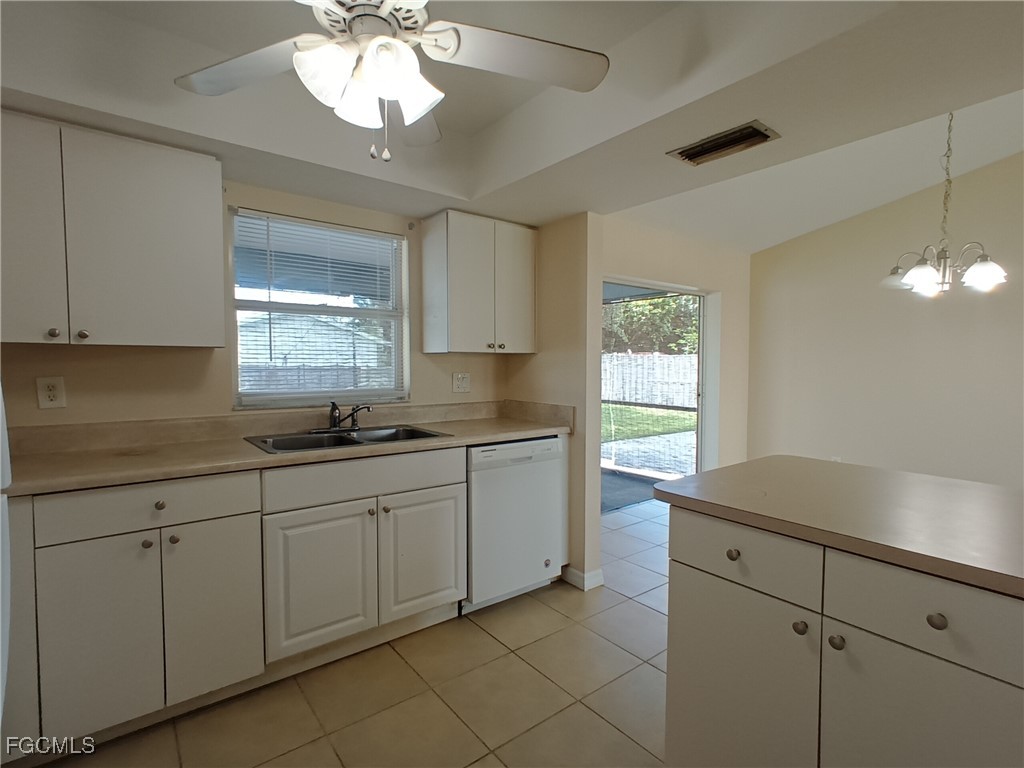 1138 SE 19th Lane Cape Coral FL 33990 2025012152 image5