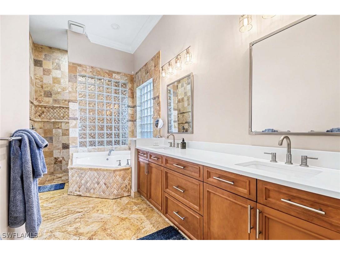 1139 Michigan Avenue Naples FL 34103 226008413 image11