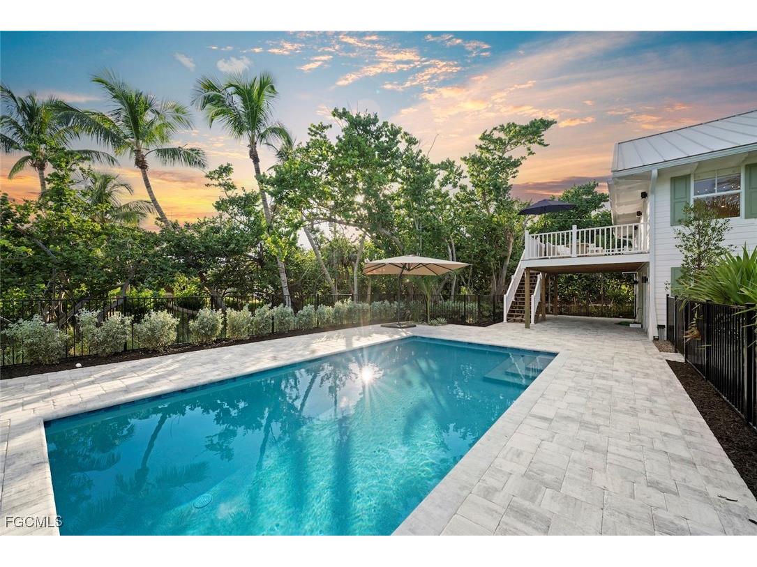 1139 Seagrape Lane Sanibel FL 33957 2025016920 image2