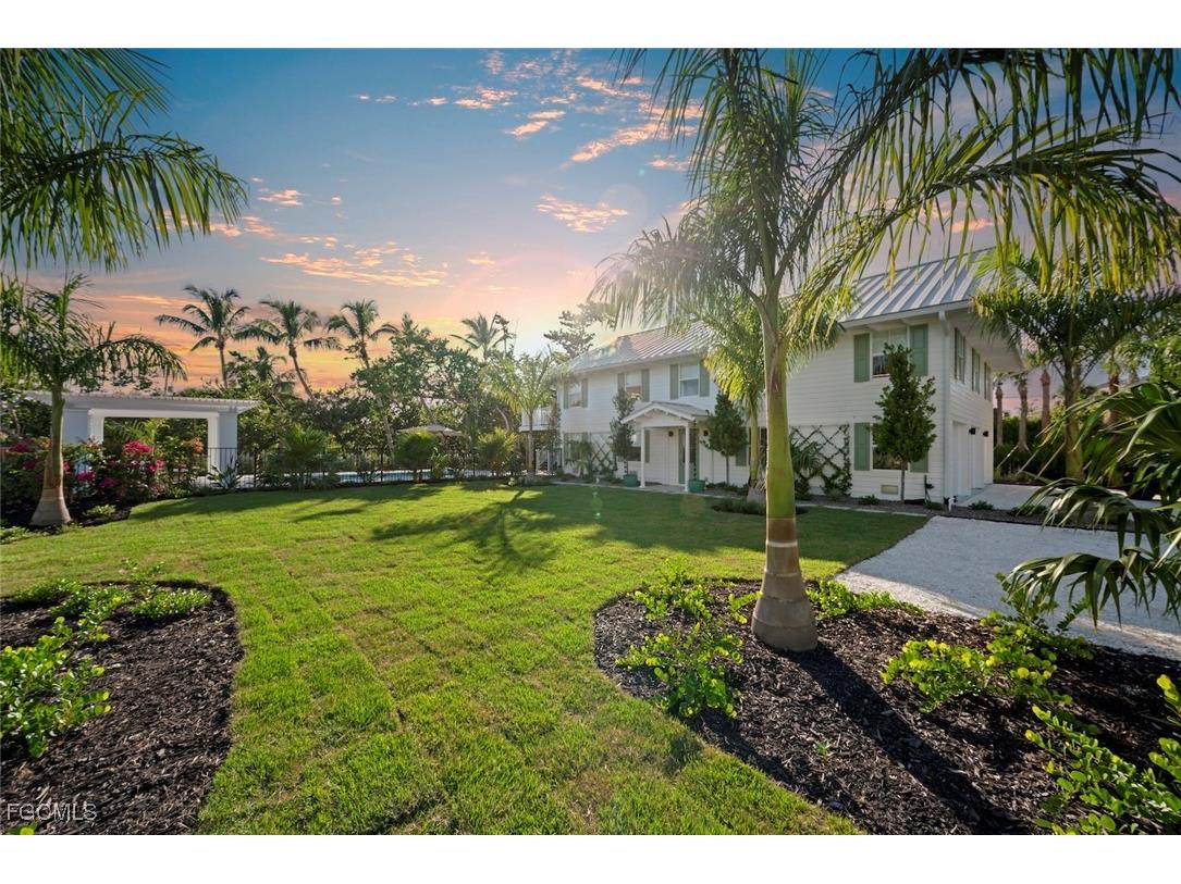 1139 Seagrape Lane Sanibel FL 33957 2025016920 image42