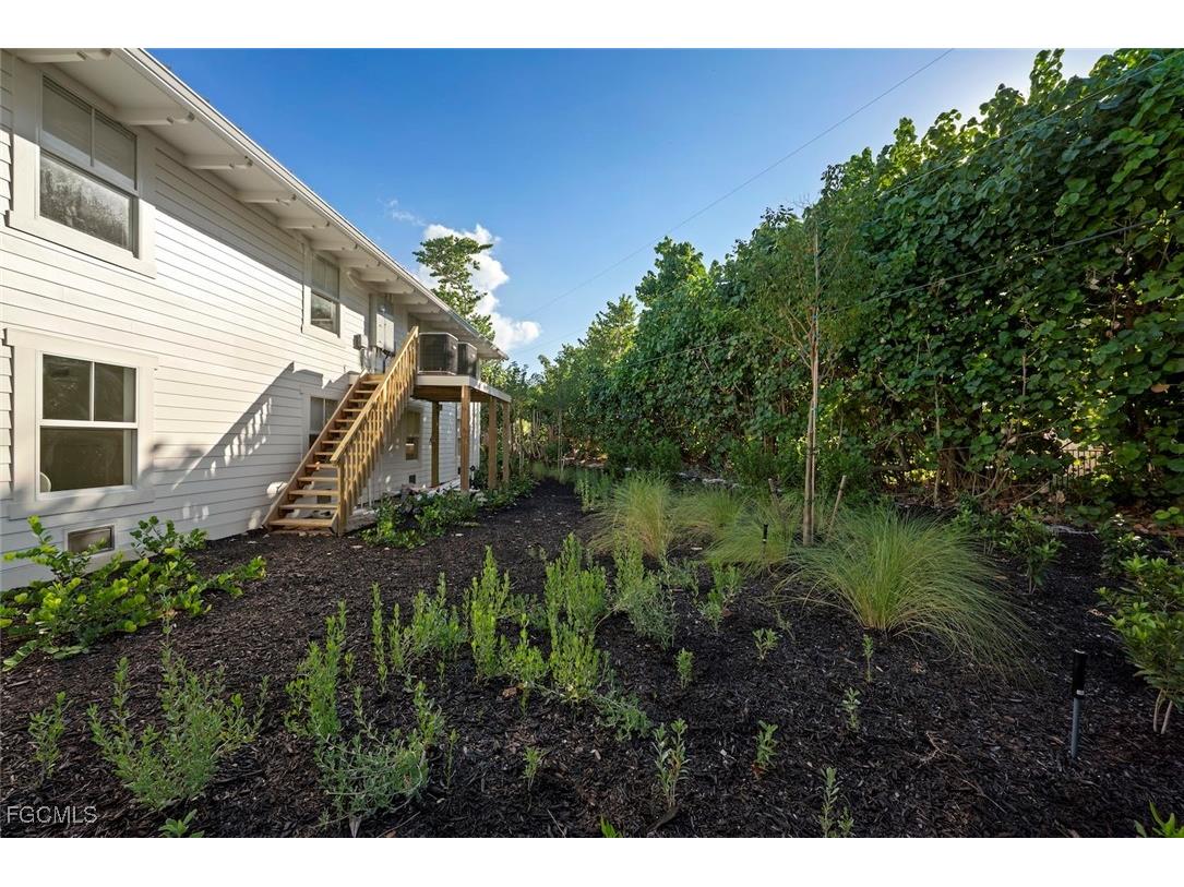 1139 Seagrape Lane Sanibel FL 33957 2025016920 image45