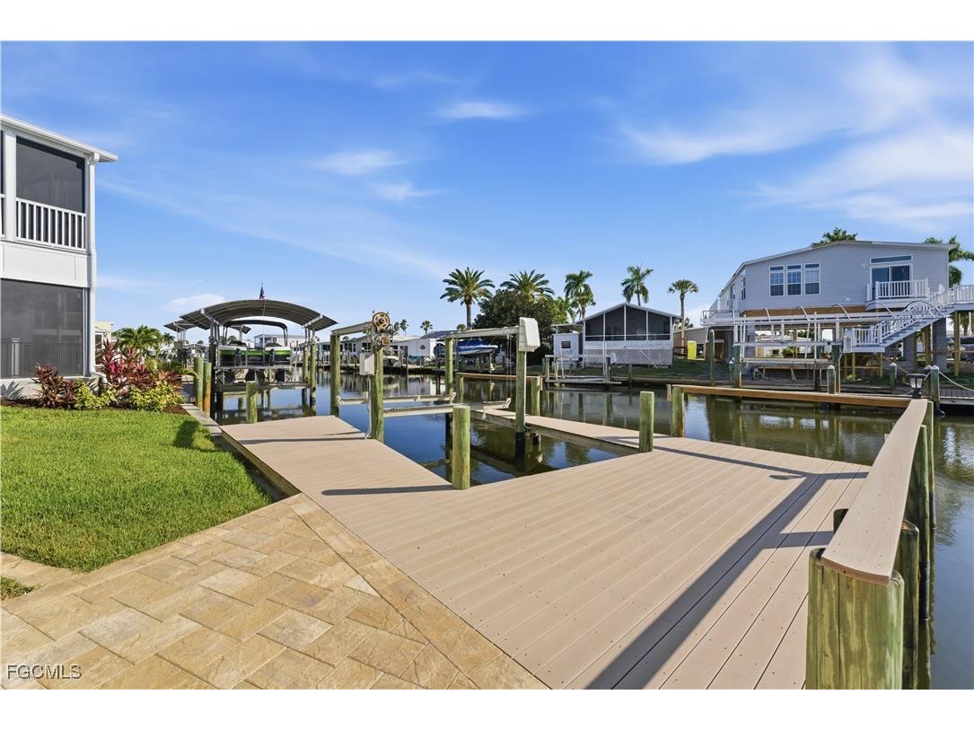 11391 Cypress Lane Fort Myers Beach FL 33931 2025022770 image23
