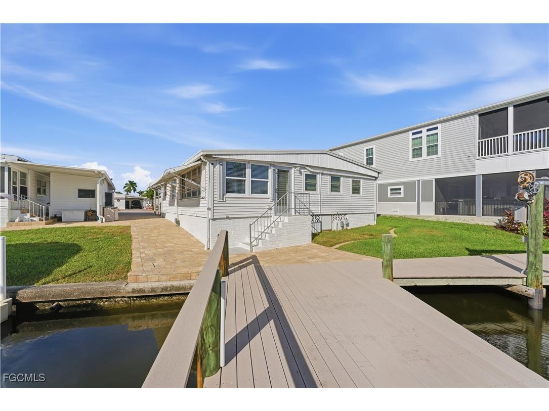 11391 Cypress Lane Fort Myers Beach FL 33931 2025022770 image26