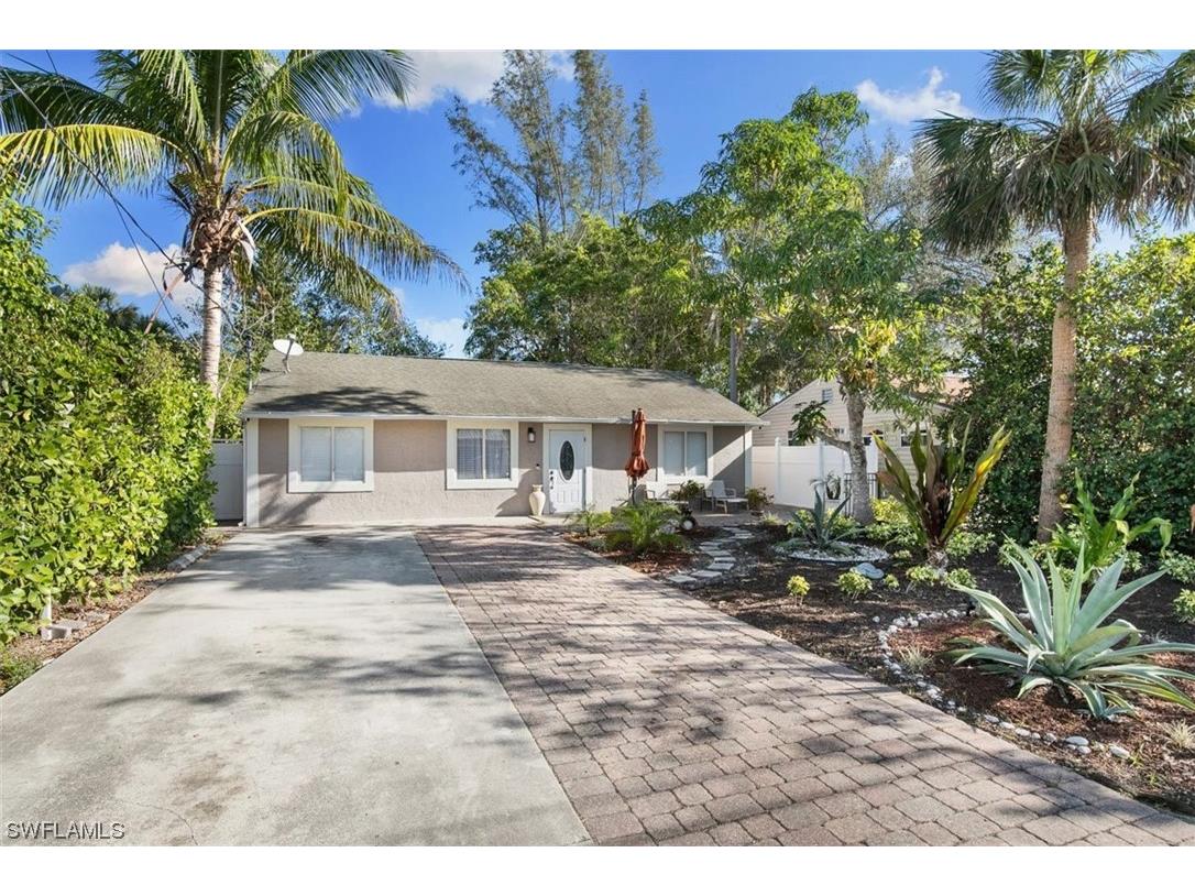 11391 Pendleton Street Bonita Springs FL 34135 223020994 image1
