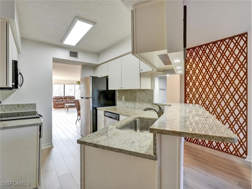 114 Cypress Way E #D4 Naples FL 34110 225081890 image10