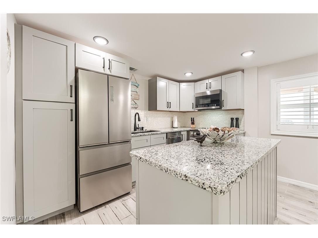 114 Lovers Lane Fort Myers Beach FL 33931 225077477 image12