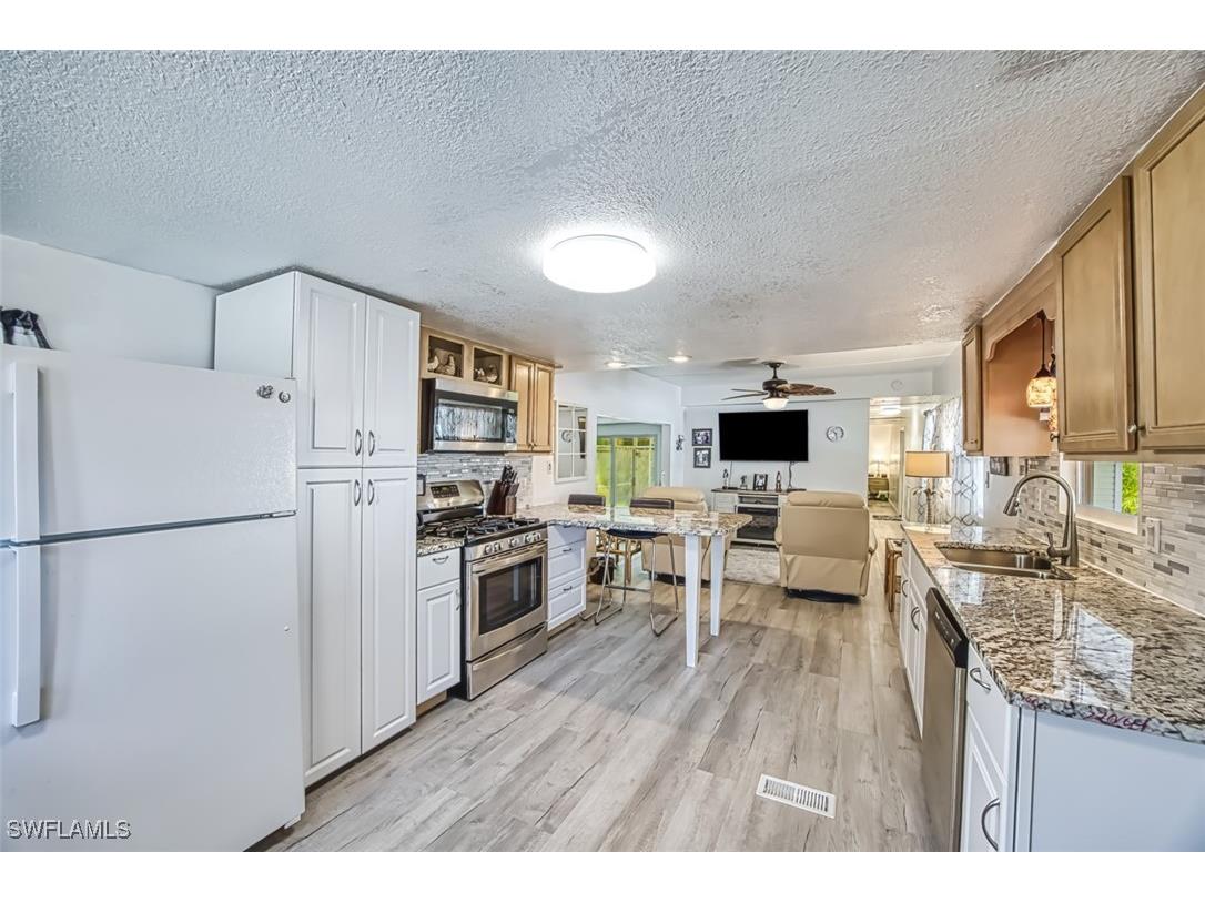 114 Moorhead Manor #114 Naples FL 34112 225081671 image12