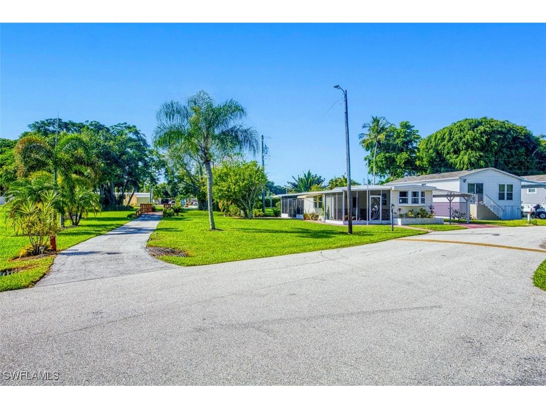 114 Moorhead Manor #114 Naples FL 34112 225081671 image6