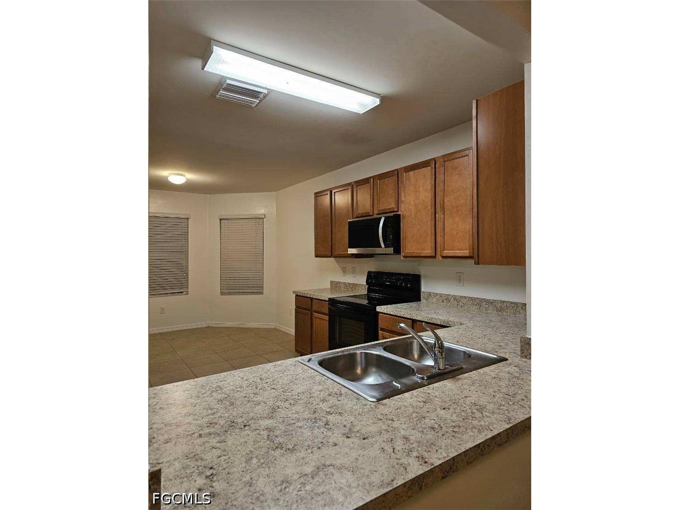 114 SE 3rd Street Cape Coral FL 33990 2026016463 image4