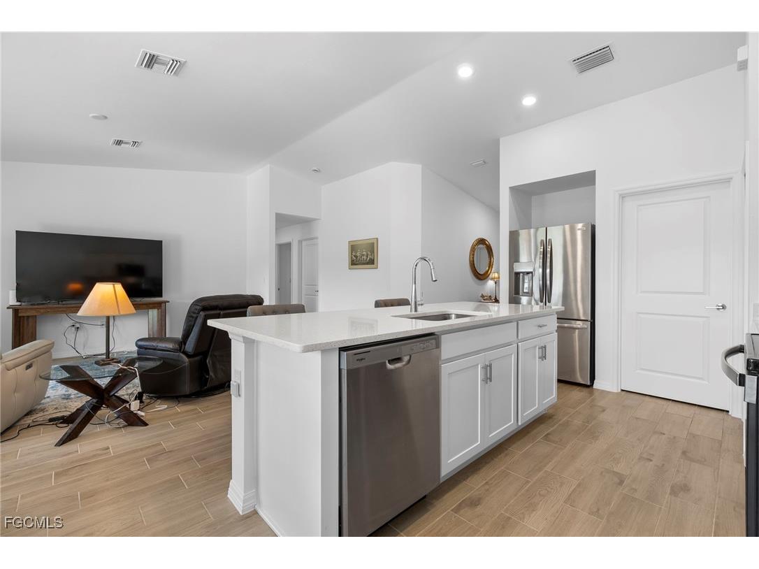 114 SW 13th Street Cape Coral FL 33991 2025025240 image10