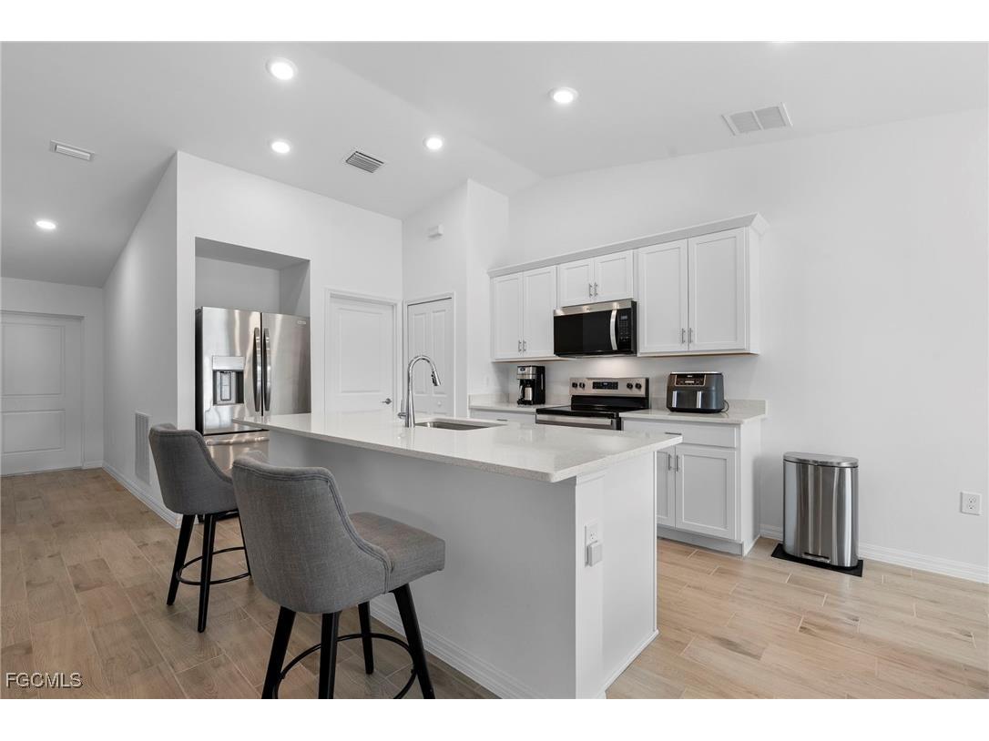 114 SW 13th Street Cape Coral FL 33991 2025025240 image11