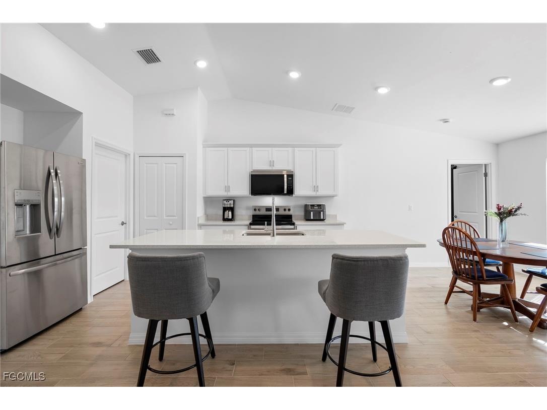 114 SW 13th Street Cape Coral FL 33991 2025025240 image7