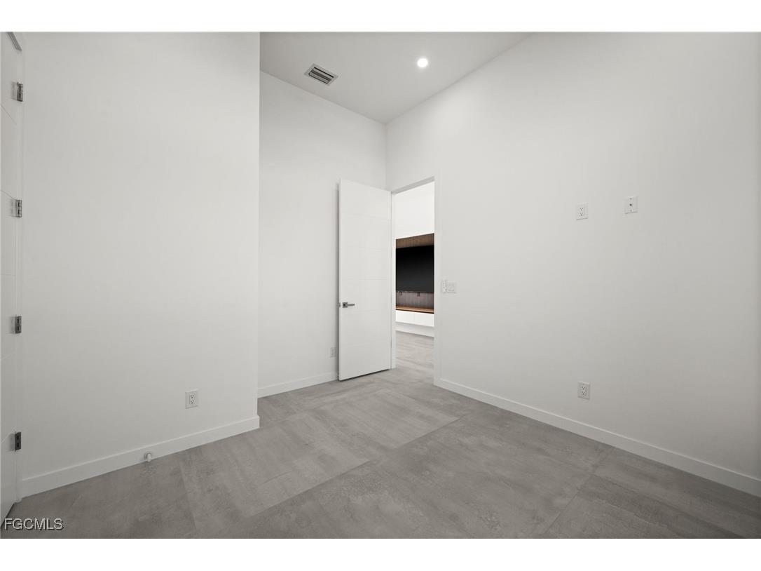 1140 SW 40th Terrace Cape Coral FL 33914 2025024905 image7