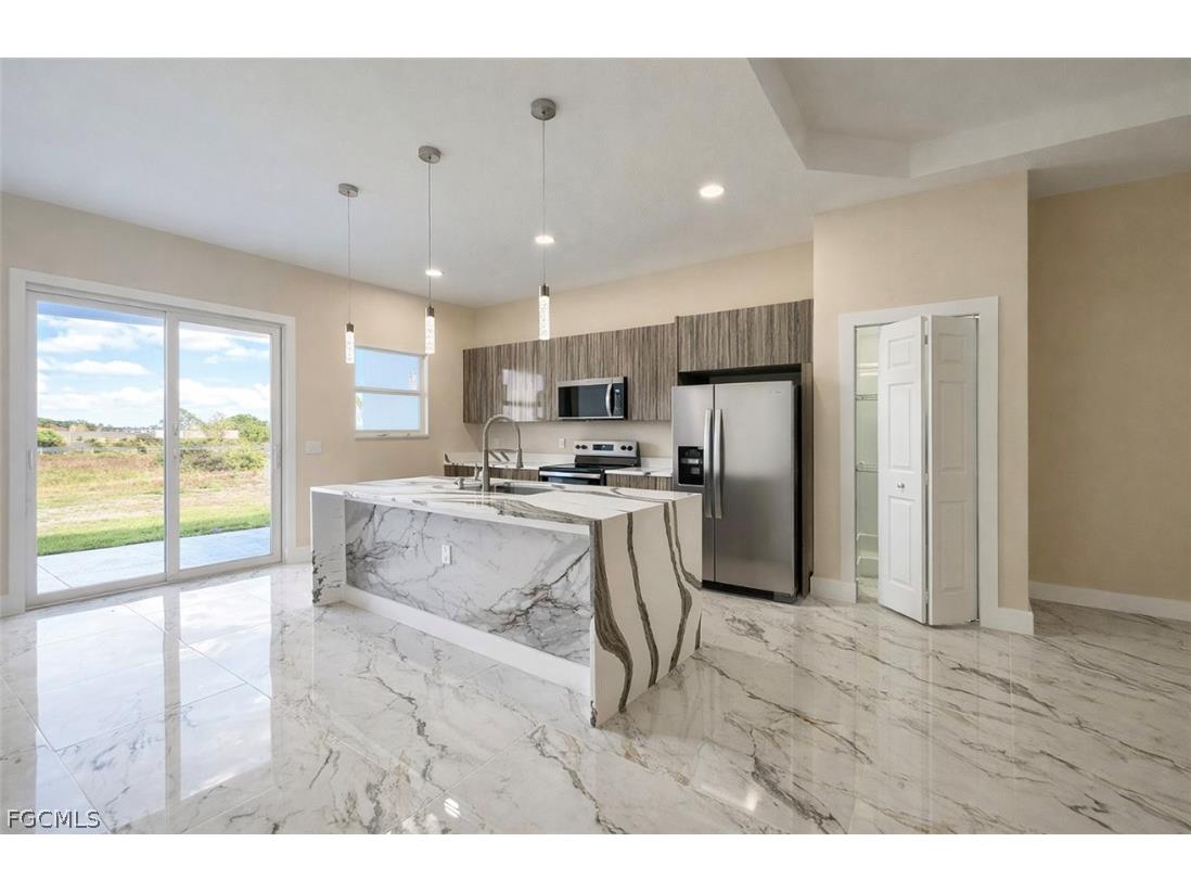 1141 /1143 Hightower Avenue S Lehigh Acres FL 33973 2026010168 image4