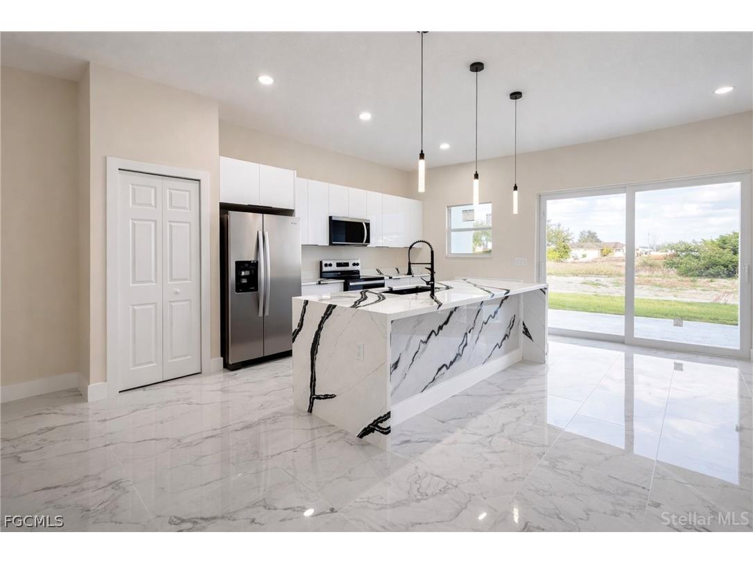 1141 /1143 Hightower Avenue S Lehigh Acres FL 33973 2026010168 image5