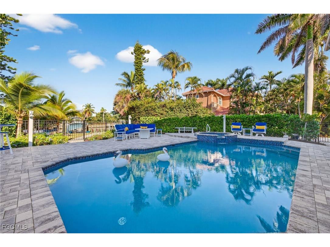 1141 Paper Fig Court Sanibel FL 33957 2025023438 image3