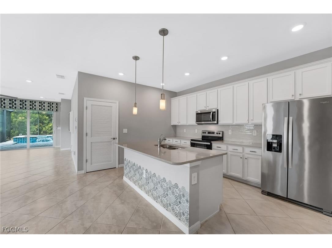 1141 S Town And River Drive Fort Myers FL 33919 2026002757 image16