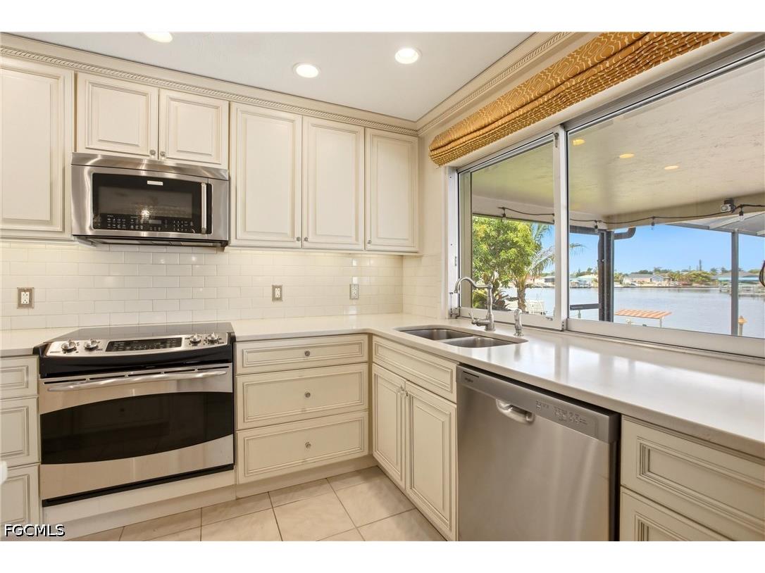 1141 SE 28th Terrace Cape Coral FL 33904 2026018595 image14