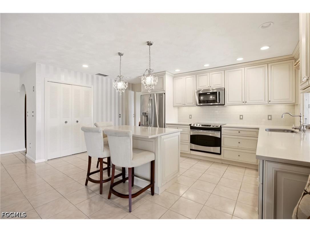 1141 SE 28th Terrace Cape Coral FL 33904 2026018595 image9