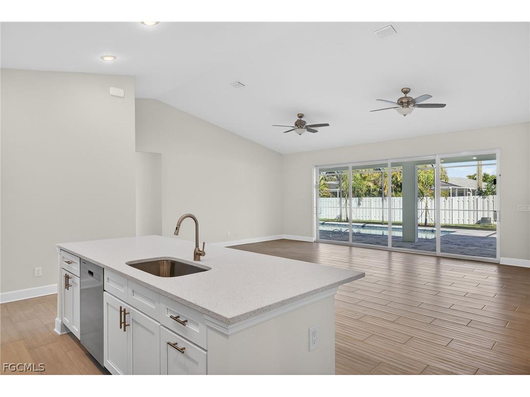1141 SE 35th Street Cape Coral FL 33904 2026009210 image11