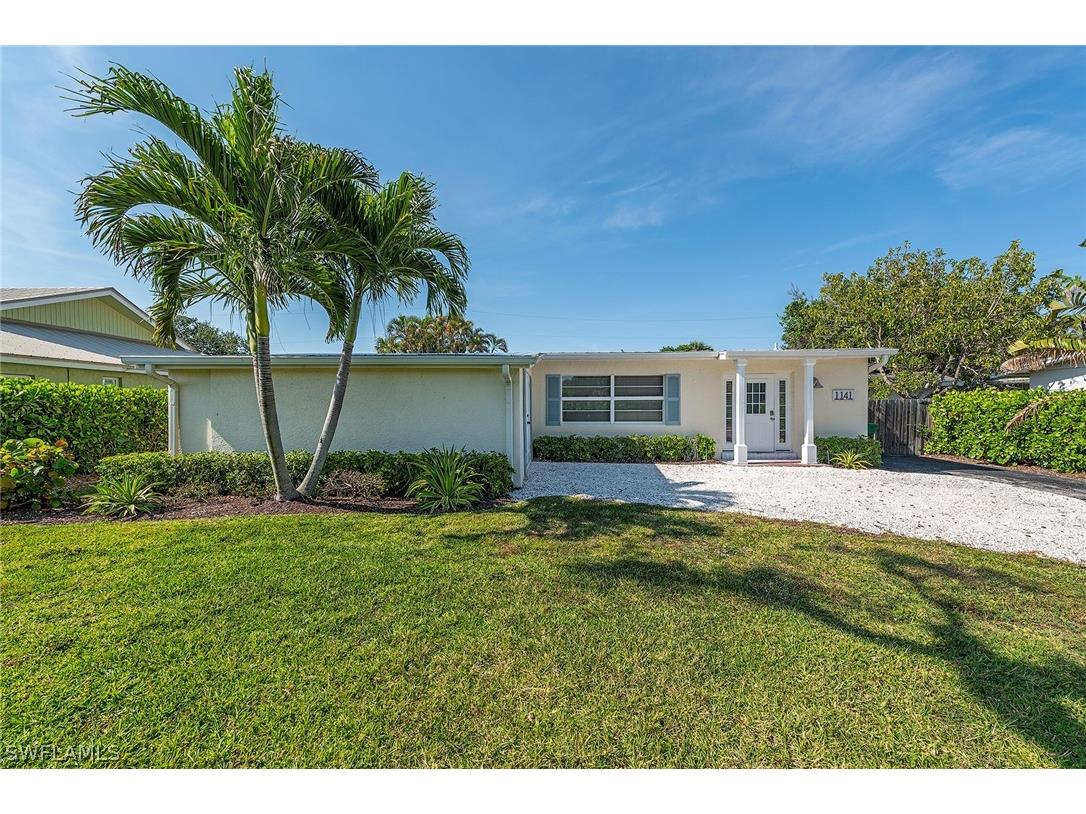 1141 Wisconsin Drive Naples FL 34103 224036503 image1