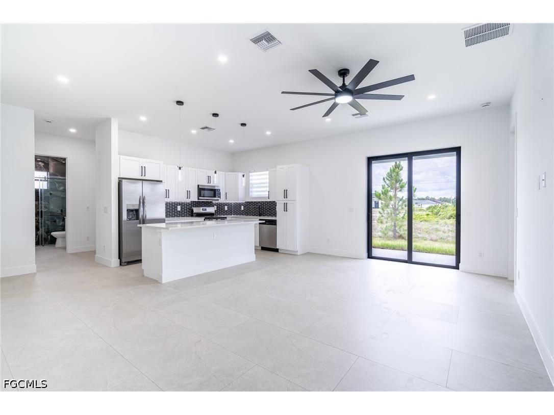 1142 Eclipse Street E Lehigh Acres FL 33974 2026025773 image10