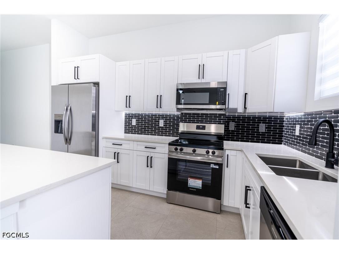 1142 Eclipse Street E Lehigh Acres FL 33974 2026025773 image7