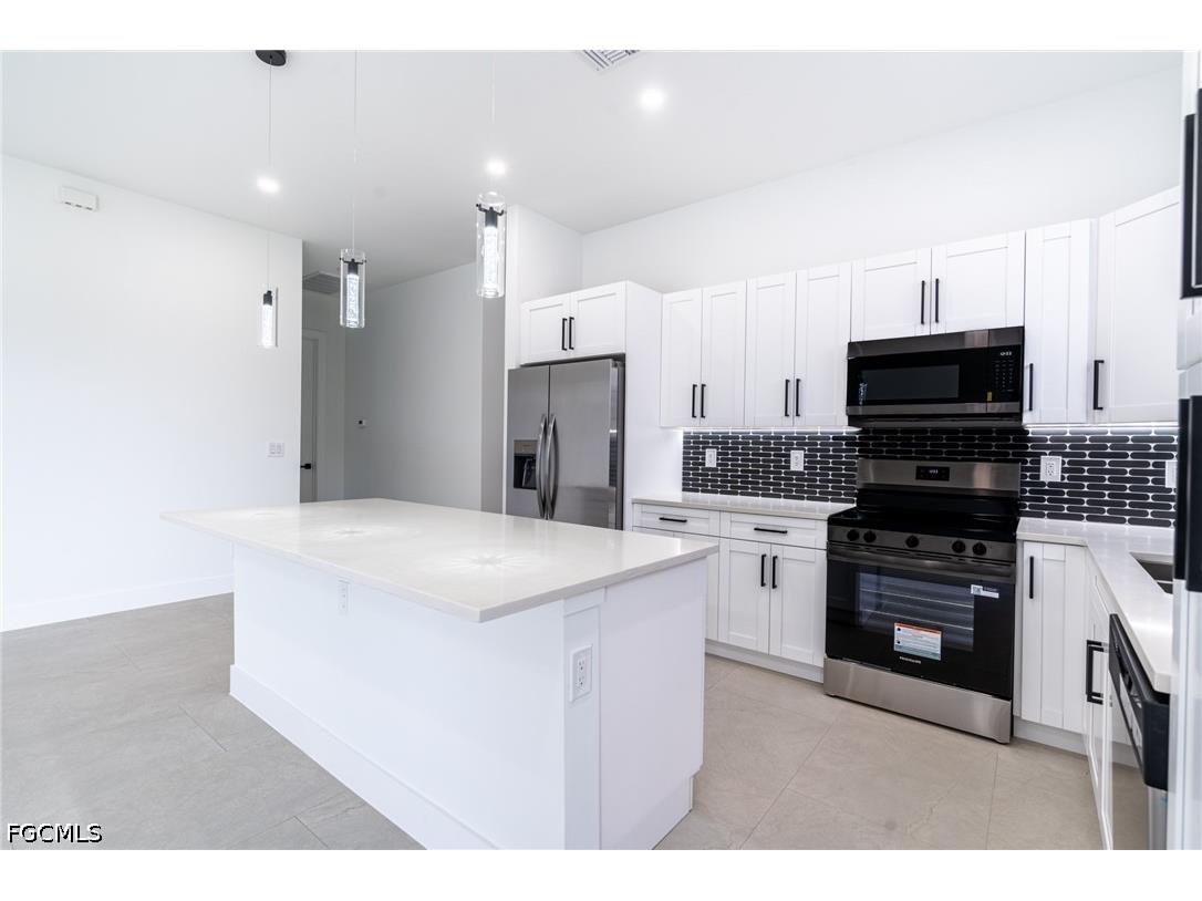 1142 Eclipse Street E Lehigh Acres FL 33974 2026025773 image9