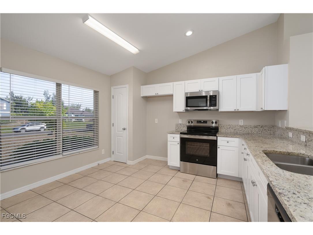 1142 NW 27th Place Cape Coral FL 33993 2025022231 image4