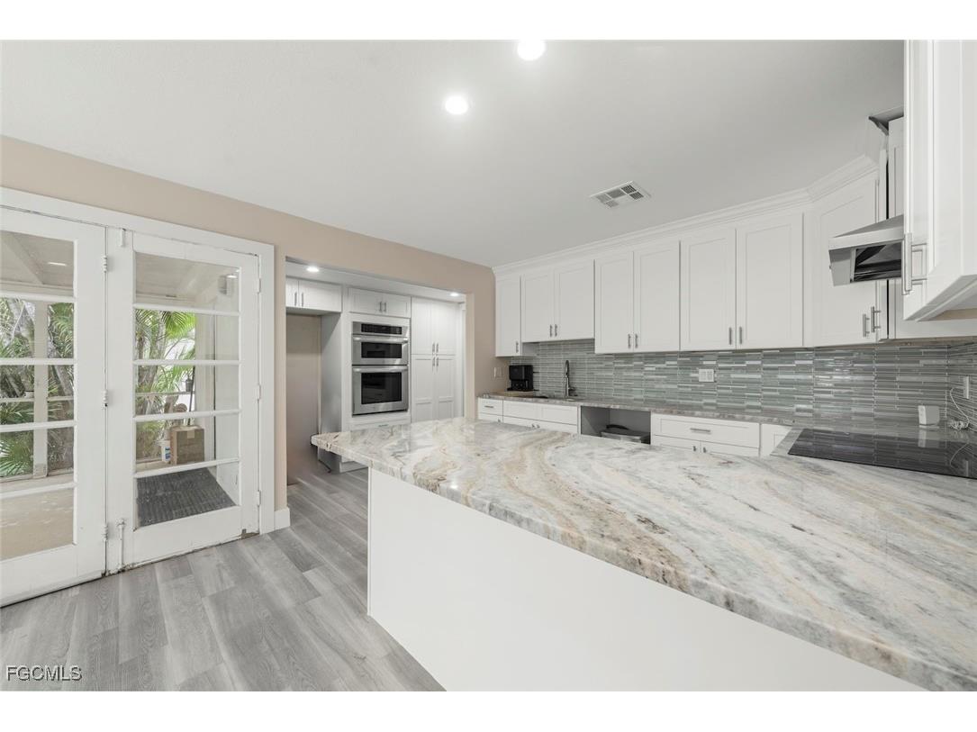 1142 Shell Basket Lane Sanibel FL 33957 2025006442 image6