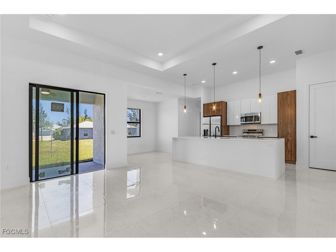 1143 NW 27th Place Cape Coral FL 33993 2025017219 image10
