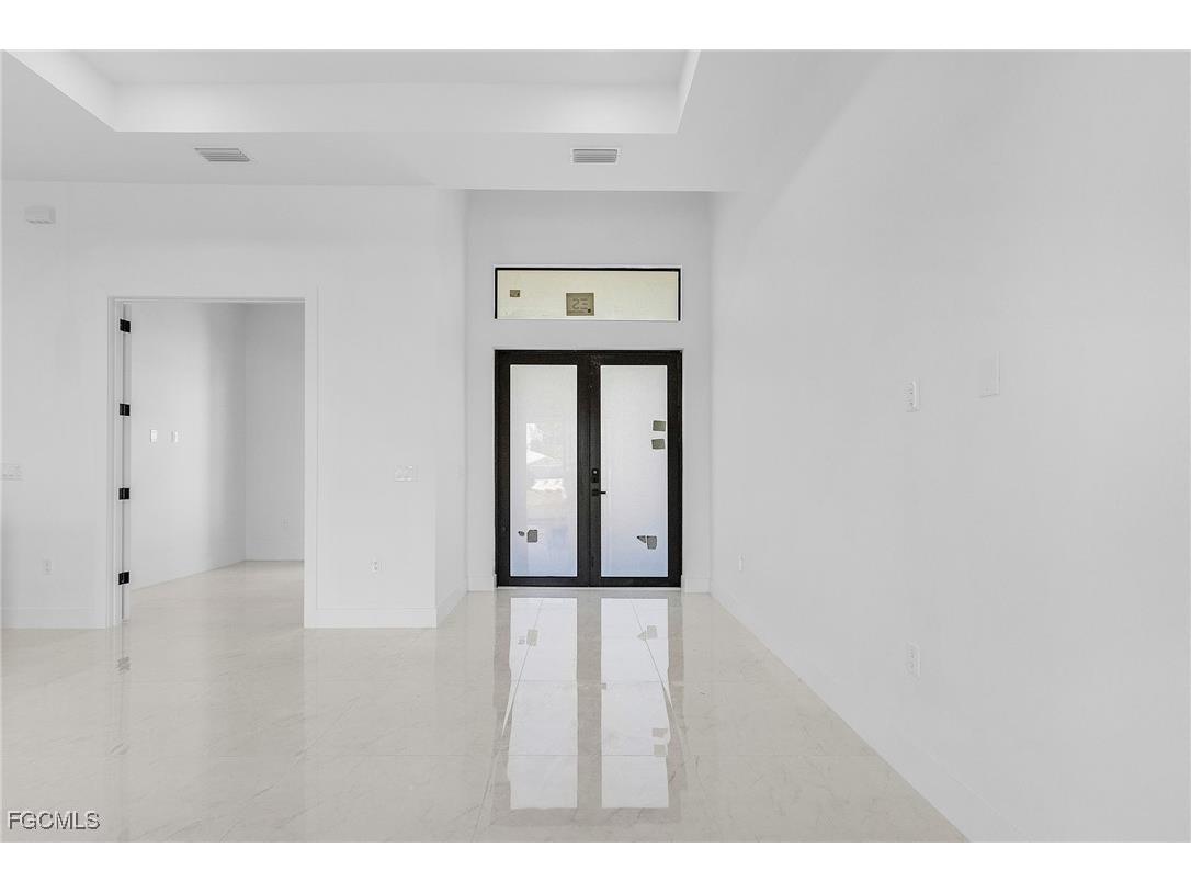 1143 NW 27th Place Cape Coral FL 33993 2025017219 image5