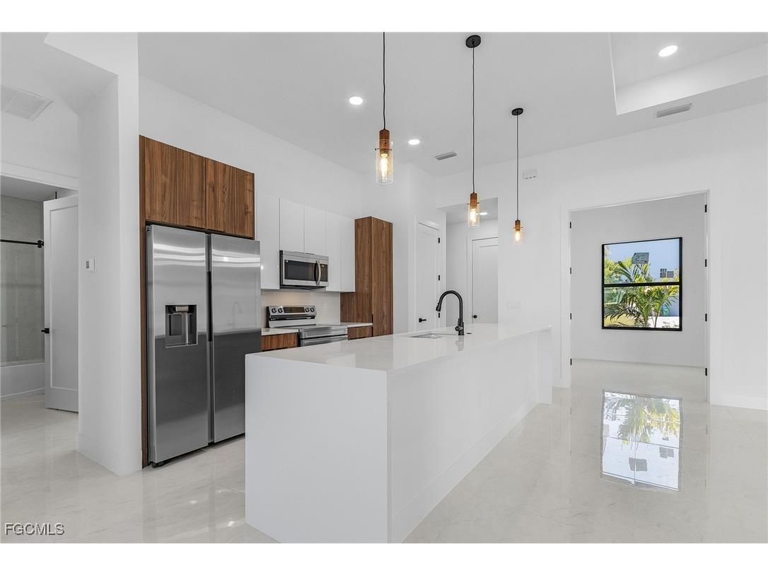 1143 NW 27th Place Cape Coral FL 33993 2025017219 image9