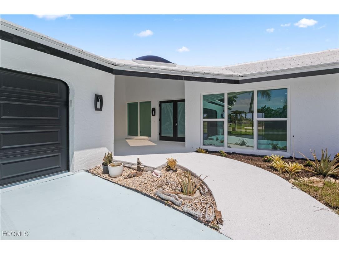 1143 Sand Castle Road Sanibel FL 33957 2025021683 image5