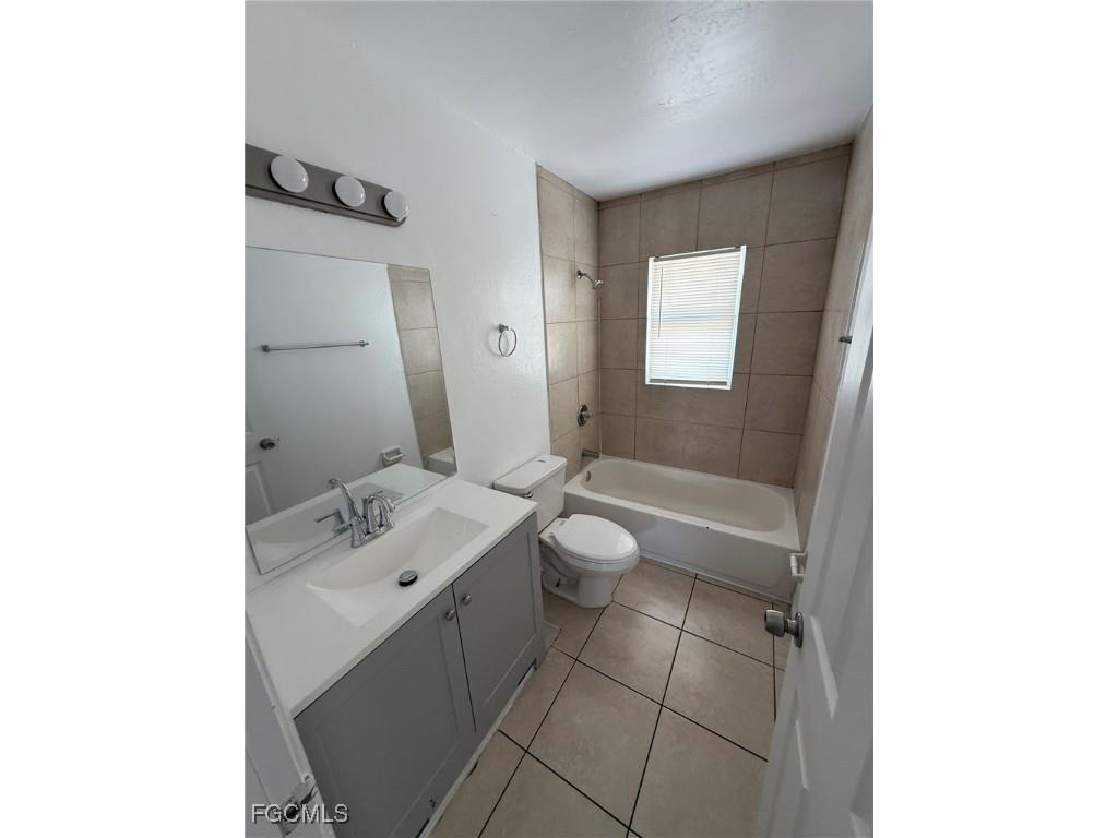 11431 Char Ann Drive #5 Fort Myers FL 33908 2025008685 image8