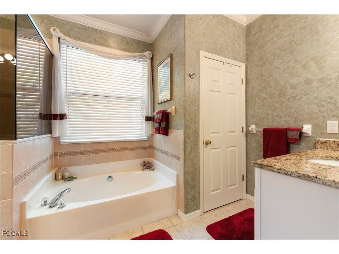 11432 Waterford Village Drive Fort Myers FL 33913 2025023580 image16