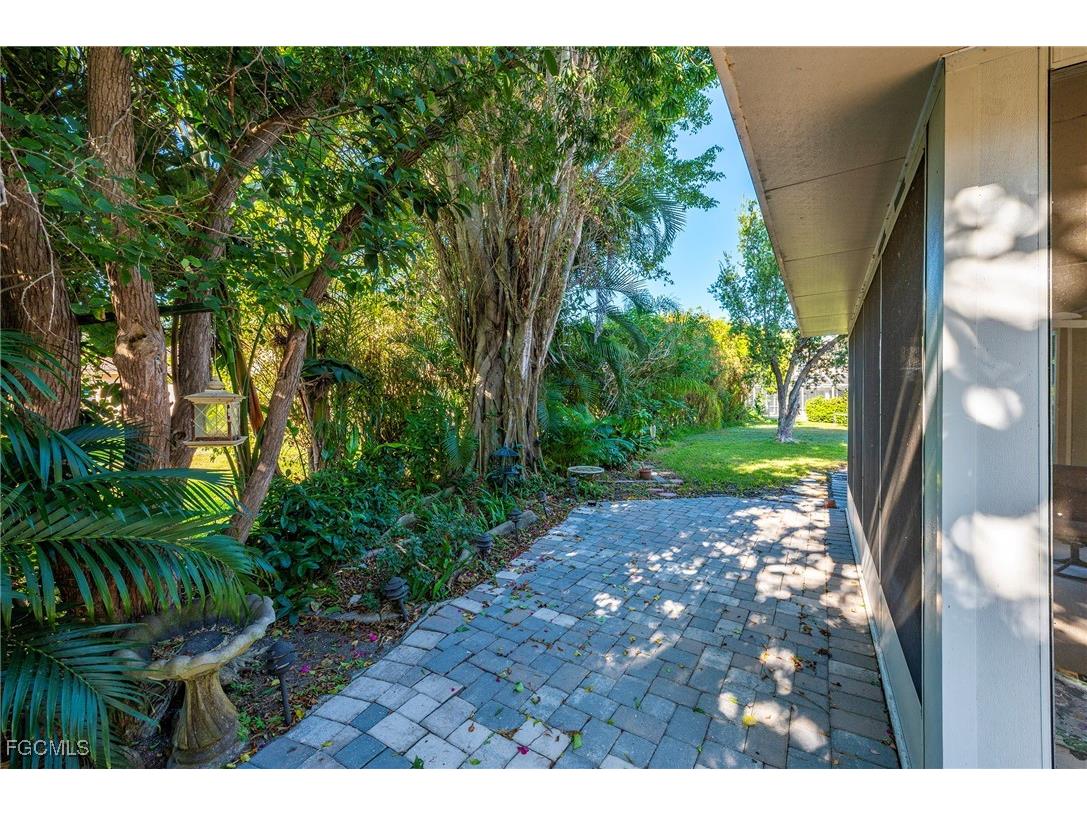 11432 Waterford Village Drive Fort Myers FL 33913 2025023580 image24
