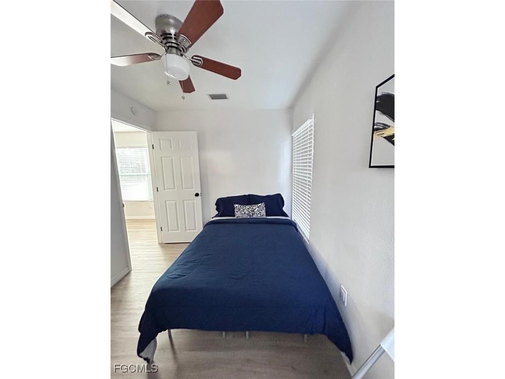 1144 46th Street S Saint Petersburg FL 33711 2025010844 image26