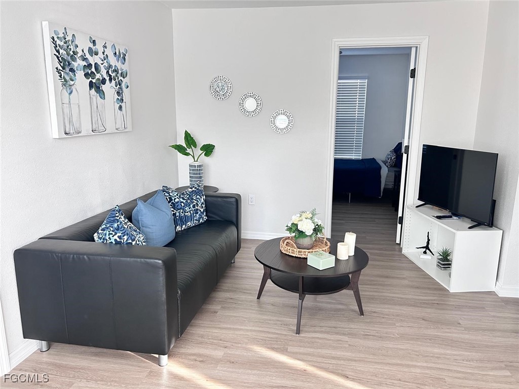 1144 46th Street S Saint Petersburg FL 33711 2025010844 image28